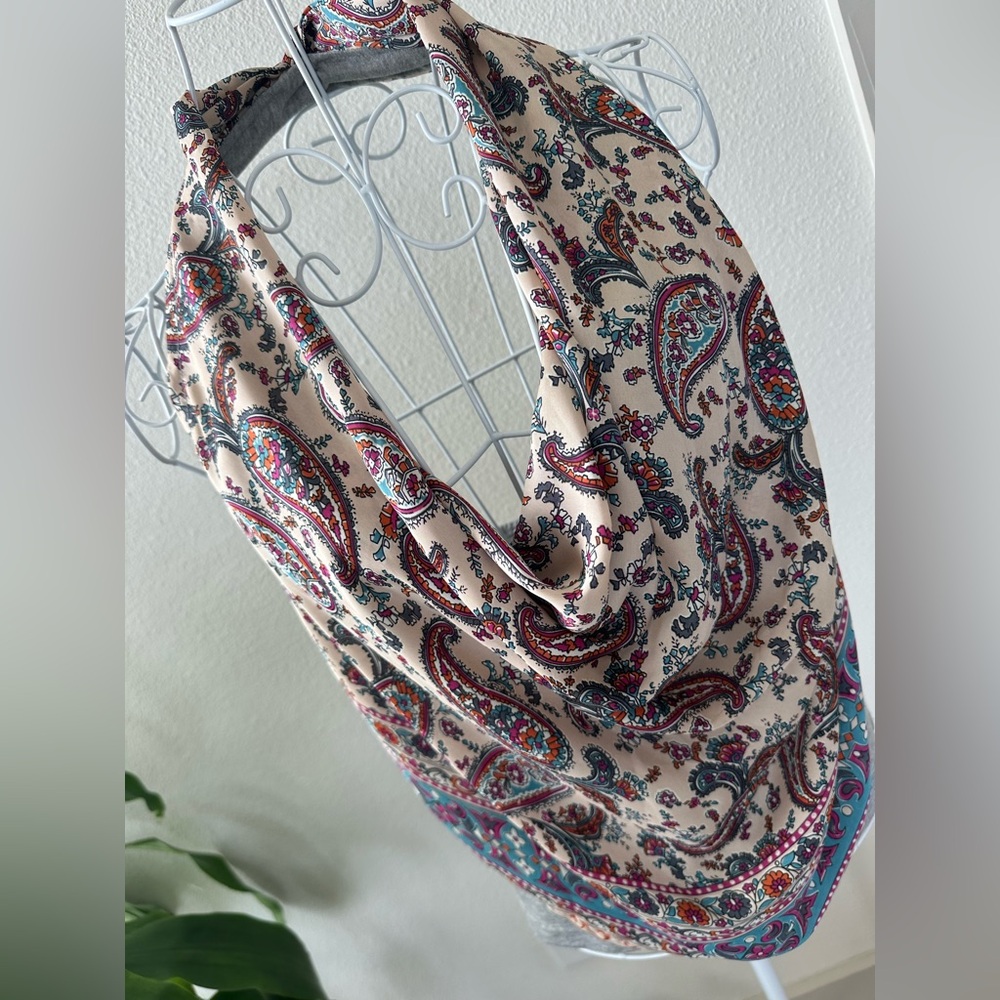 Paisley Print Halter Top - Picture 2 of 12